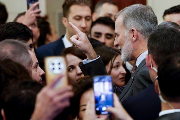 Spanish King Felipe VI during a meeting with Spanisrds who live in China held in Beijing, China on 13 November 2025 on the occasion of a royal official visit to China. Spanish royal couple meet Spaniards who live in China !ACHTUNG: NUR REDAKTIONELLE NUTZUNG!  Copyright: xChemaxMoyax GRAF3109 20251113-55018520345_1
