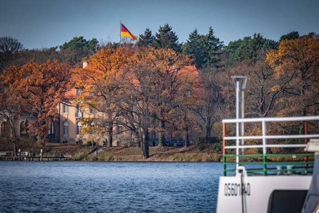 Berlin Reinickendorf OT Tegel; Tegeler See Villa Borsig - 13.11.2025 Berlin *** Berlin Reinickendorf OT Tegel Tegeler See Villa Borsig 13 11 2025 Berlin