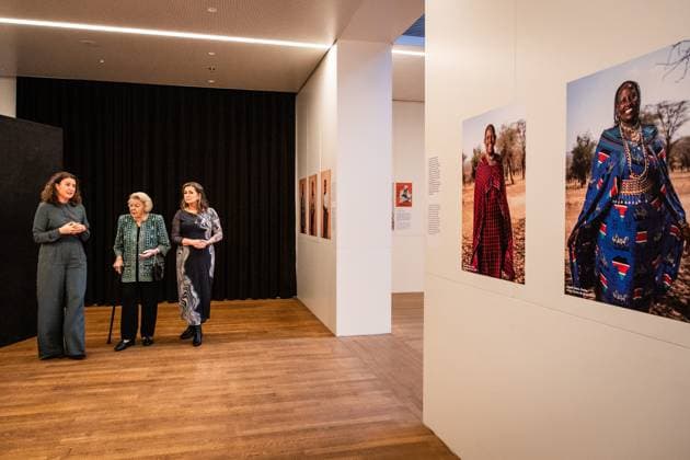 AMSTERDAM Princess Beatrix and Sacha de Boer are opening a photo exhibition at the Rijksmuseum commemorating the centennial of the development organization Simavi. For the exhibition, photographer Sacha de Boer created a series of portraits of women from Kenya and Indonesia. ANP DINGENA MOL netherlands out - belgium out  Copyright: xx x542015798x originalFilename: 542015798.jpg