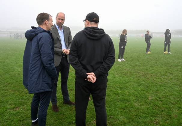 The Prince Of Wales Opens New Road At Mousehole Football Club Prince William, Prince of Wales, Duke of Cornwall speaks with players and staff to hear about the difference the new road has made during his visit to Mousehole AFC, where he opened a new access road to the club s ground and facilities on November 13, 2025 in Mousehole, England., Credit:Avalon.red Avalon United Kingdom, England, Mousehole  Copyright: xAvalon.redx xAvalonx 1052257909