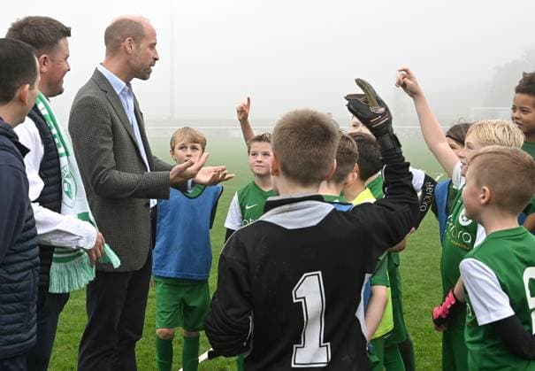 The Prince Of Wales Opens New Road At Mousehole Football Club Prince William, Prince of Wales, Duke of Cornwall speaks with players from the youth team taking part in training during his visit to Mousehole AFC, where he opened a new access road to the club s ground and facilities on November 13, 2025 in Mousehole, England., Credit:Avalon.red Avalon United Kingdom, England, Mousehole  Copyright: xAvalon.redx xAvalonx 1052257952