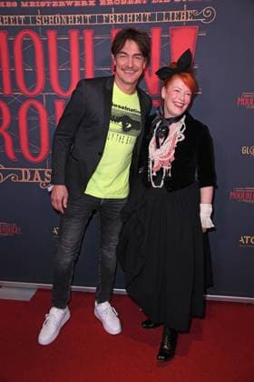 Matze Knop, Enie van de Meiklokjes at the premiere of Sarah Engels at Moulin Rouge Das Musical in the Musical Dome in Cologne on 13 11 2025