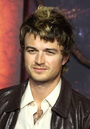 Stranger Things Season 5, Volume 1 screening at the Odeon Luxe, London Joe Keery at the Stranger Things Season 5, Volume 1 screening at the Odeon Luxe Leicester Square in London, England. London Odeon Luxe, Leicester Square UK Copyright: xFredxDuvalx