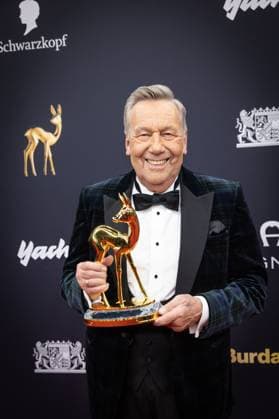 BAMBI Award 2025 Lifetime achievement award winner Roland Kaiser Presentation of the 77 BAMBI 2025 at the Bavaria Film Studios in Munich Copyright: xEventpressxFuhrx