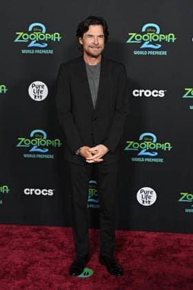 ˜Zootopia 2™ World Premiere Jason Bateman arriving to Zootopia 2 world premiere held at the El Capitan Theatre on November 13, 2025 in Hollywood, Ca. Hollywood El Capitan Theatre California USA Copyright: xStarbuck AFF-USA.COMx