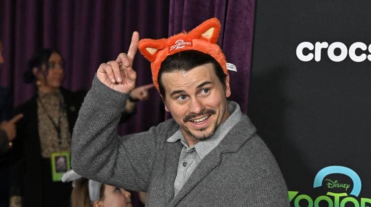 ˜Zootopia 2™ World Premiere Jason Ritter arriving to Zootopia 2 world premiere held at the El Capitan Theatre on November 13, 2025 in Hollywood, Ca. Hollywood El Capitan Theatre California USA Copyright: xStarbuck AFF-USA.COMx