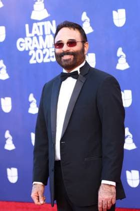 Roberto Delgado arrives for the 26th annual Latin Grammy Awards at the MGM Garden Arena in Las Vegas, Nevada on Thursday, November 13, 2025.  LAV20251113049 JAMESxATOA