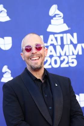 Josh Gudwin arrives for the 26th annual Latin Grammy Awards at the MGM Garden Arena in Las Vegas, Nevada on Thursday, November 13, 2025.  LAV20251113015 JAMESxATOA