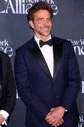 L Alliance Gala 2025 - NYC Bradley Cooper attends the Gala L Alliance Gala at the Plaza Hotel in New York, NY on November 13, 2025. Photo by Charles Guerin ABACAPRESS.COM New York City NY United States  Copyright: xGuerinxCharles ABACAx