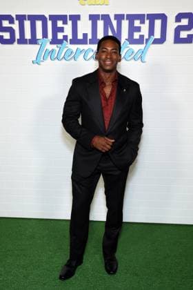 13 November 2025 - Los Angeles, California - Oliver Williams. Los Angeles premiere of Tubis YA Original Film SIDELINED 2: INTERCEPTED held at Pacific Design Center. Los Angeles USA - ZUMAa123 20251113_zaa_a123_076 Copyright: xADx