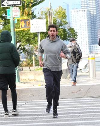 John Krasinski on set filming of Jack Ryan in New York City Featuring: John Krasinski Where: New York City, New York, United States When: 13 Nov 2025 Credit: Jose Perez INSTARimages EDITORIAL USE ONLY. NOT FOR USE BY NEWSPAPERS BASED IN THE UK. Copyright: xx instar55267008