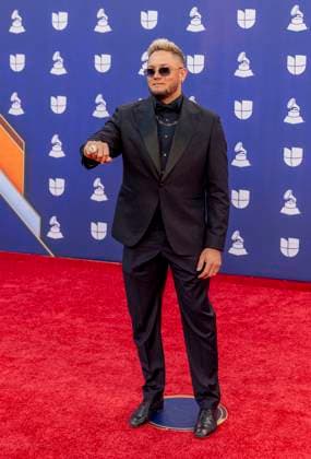 Los Angeles Dodgers player Miguel Rojas from Venezuela poses on the red carpet during 26th Latin Grammy awarding ceremony at MGM Grand Garden Arena in Las Vegas, Nevada, USA, 13 November 2025. Latin Grammy awarding ceremony in Las Vegas !ACHTUNG: NUR REDAKTIONELLE NUTZUNG!  Copyright: xArmandoxArorizox USA6376 20251114-55018533126_1