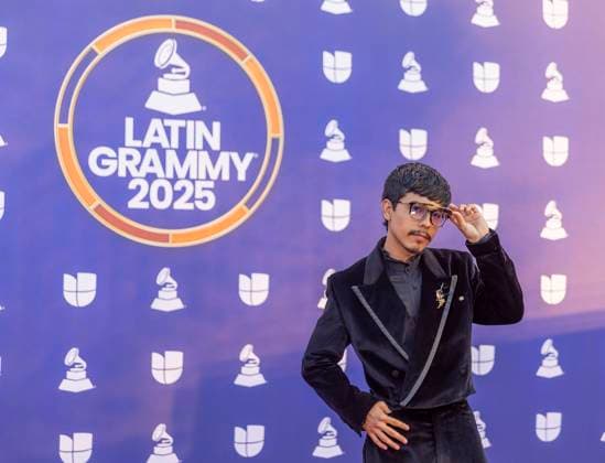 The Mexican-American singer Ivan Cornejo poses on the red carpet during 26th Latin Grammy awarding ceremony at MGM Grand Garden Arena in Las Vegas, Nevada, USA, 13 November 2025. Latin Grammy awarding ceremony in Las Vegas !ACHTUNG: NUR REDAKTIONELLE NUTZUNG!  Copyright: xArmandoxArorizox USA6365 20251114-55018533176_1