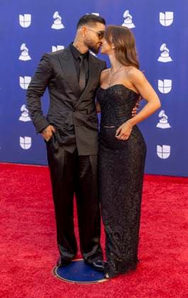 Colombian singer Maluma and his partner Susana Gómez pose on the red carpet during 26th Latin Grammy awarding ceremony at MGM Grand Garden Arena in Las Vegas, Nevada, USA, 13 November 2025. Latin Grammy awarding ceremony in Las Vegas !ACHTUNG: NUR REDAKTIONELLE NUTZUNG!  Copyright: xArmandoxArorizox USA6366 20251114-55018533180_1