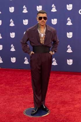 Puerto Rican singer Rauw Alejandro poses on the red carpet during 26th Latin Grammy awarding ceremony at MGM Grand Garden Arena in Las Vegas, Nevada, USA, 13 November 2025. Latin Grammy awarding ceremony in Las Vegas !ACHTUNG: NUR REDAKTIONELLE NUTZUNG!  Copyright: xArmandoxArorizox USA6379 20251114-55018533216_1