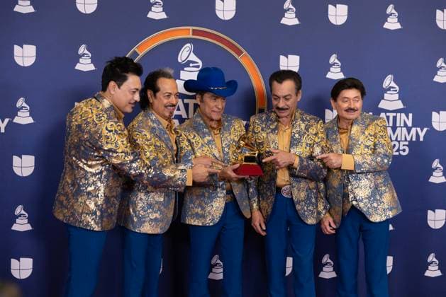 (From left) Tigres del Norte band s members Luis Hernandez, Hernan Hernandez, Jorge Hernandez, Eduardo Hernandez and Oscar Lara pose with their Best Norteno Album award and Best Regional Song award during 26th Latin Grammy awarding ceremony at MGM Grand Garden Arena in Las Vegas, Nevada, USA, 13 November 2025. Latin Grammy awarding ceremony in Las Vegas !ACHTUNG: NUR REDAKTIONELLE NUTZUNG!  Copyright: xArmandoxArorizox USA6328 20251114-55018533188009_1009