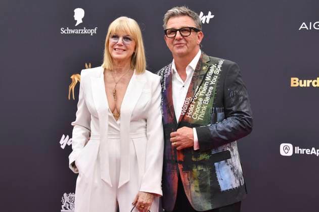 Hans Sigl with his wife Susanne Sigl at the 77 Bambi Awards 2025 at the Bavaria Film Studios in Munich, 13 11 2025 Foto:xB.xInsingerx xFuturexImagex bambi_5147