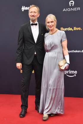 Hergen Wöbken and Katja Weitzenböck at the 77 Bambi Awards 2025 in the Bavaria Filmstudios Munich, 13 11 2025 Foto:xB.xInsingerx xFuturexImagex bambi_5148