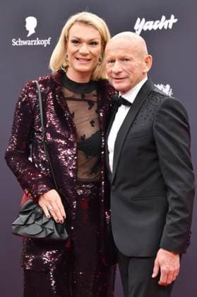 Maria Höfl Riesch with partner Johann Schrempf at the 77 Bambi Awards 2025 in the Bavaria Filmstudios Munich, 13 11 2025 Foto:xB.xInsingerx xFuturexImagex bambi_5183