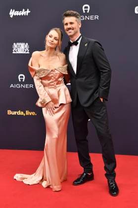 Thore Schölermann with wife Jana Schölermann at the 77 Bambi Awards 2025 at the Bavaria Film Studios in Munich, 13 11 2025 Foto:xB.xInsingerx xFuturexImagex bambi_5206