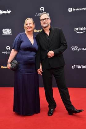 Matthias Opdenhövel with his wife Alexandra Opdenhövel at the 77 Bambi Awards 2025 at the Bavaria Film Studios in Munich, 13 11 2025 Foto:xB.xInsingerx xFuturexImagex bambi_5215