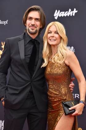 Max Wiedemann and Tina Kaiser at the 77 Bambi Awards 2025 in the Bavaria Filmstudios Munich, 13 11 2025 Foto:xB.xInsingerx xFuturexImagex bambi_5251
