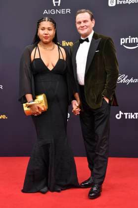 Devid Striesow with his wife Ines Ganzberger Striesow at the 77 Bambi Awards 2025 in the Bavaria Filmstudios Munich, 13 11 2025 Foto:xB.xInsingerx xFuturexImagex bambi_5260