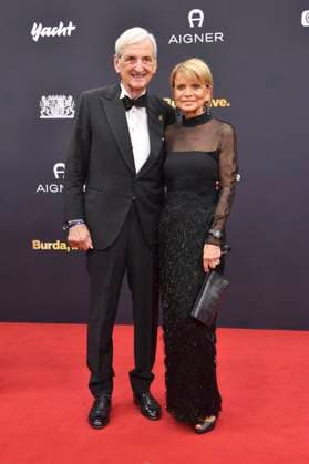 Uschi Glas with husband Dieter Hermann at the 77 Bambi Awards 2025 at the Bavaria Filmstudios Munich, 13 11 2025 Foto:xB.xInsingerx xFuturexImagex bambi_5284