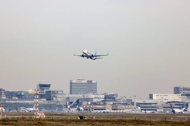 An airplane of the airline Icelandair, Boeing 737 9 MAX, registration TF ICC takes off from the airport Frankfurt a M The landing gear is just approaching Frankfurt a M airport on 13 11 2025 in Frankfurt a M Germany