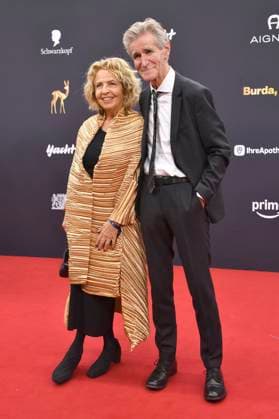 Michaela May with husband Bernd Schadewald at the 77 Bambi Awards 2025 in the Bavaria Filmstudios Munich, 13 11 2025 Foto:xB.xInsingerx xFuturexImagex bambi_5329