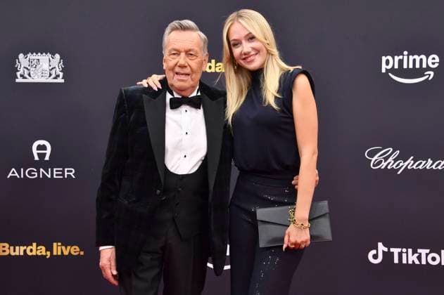 Roland Kaiser with daughter Annalena Keiler at the 77 Bambi Awards 2025 in the Bavaria Filmstudios Munich, 13 11 2025 Foto:xB.xInsingerx xFuturexImagex bambi_5345