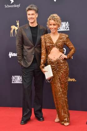 Wayne Carpendale with wife Annemarie Carpendale at the 77 Bambi Awards 2025 in the Bavaria Filmstudios Munich, 13 11 2025 Foto:xB.xInsingerx xFuturexImagex bambi_5437