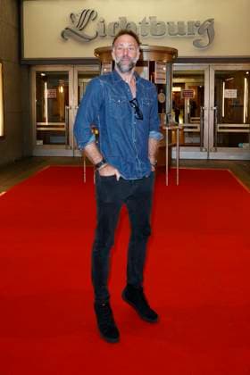 Erik Schmitt at the premiere of the cinema film Das Leben der Wünsche at the Lichtburg Essen, 13 11 2025 Foto:xT.xSchröerx xFuturexImagex wuensche_essen_5103