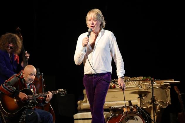 Helge Schneider live at a concert on his Ein Mann und seine Musik tour in the Löbau exhibition hall, 13 11 2025 Foto:xM.xWehnertx xFuturexImagex schneider_loebau_5114