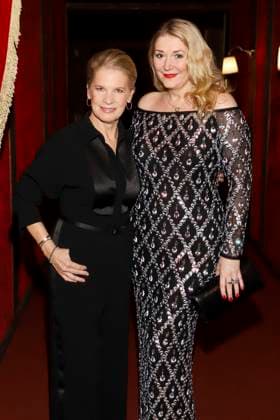 abb Palazzo Cornelia Poletto hostess with Sandra Quadflieg actress at the premiere of Cornelia Poletto 10 Dinner Show PALAZZO Hier und Jetzt on 13 11 2025 in Hamburg Hamburg Germany