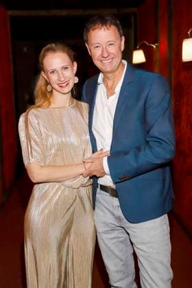 abb Palazzo Johanna Braum, Frederik Braun at the premiere of Cornelia Poletto 10 Dinner Show PALAZZO Hier und Jetzt on 13 11 2025 in Hamburg Hamburg Germany