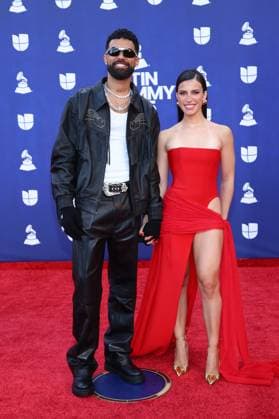 (L-R) Jay Wheeler and Zhamira Zambrano arrive for the 26th annual Latin Grammy Awards at the MGM Garden Arena in Las Vegas, Nevada on Thursday, November 13, 2025.  LAV20251113093 JAMESxATOA