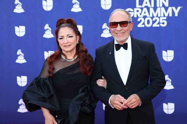 (L-R) Emilio Estefan and Gloria Estefan arrive for the 26th annual Latin Grammy Awards at the MGM Garden Arena in Las Vegas, Nevada on Thursday, November 13, 2025.  LAV20251113102 JAMESxATOA
