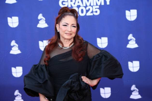 Gloria Estefan arrives for the 26th annual Latin Grammy Awards at the MGM Garden Arena in Las Vegas, Nevada on Thursday, November 13, 2025.  LAV20251113103 JAMESxATOA