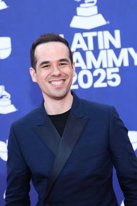 Edgar Barrera arrives for the 26th annual Latin Grammy Awards at the MGM Garden Arena in Las Vegas, Nevada on Thursday, November 13, 2025.  LAV20251113104 JAMESxATOA