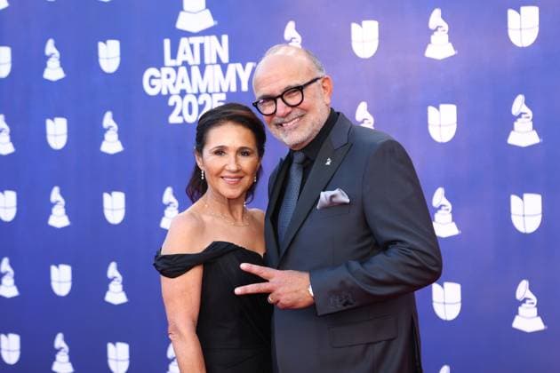 (L-R) Angélica Abud and Manuel Abud, CEO, Latin Recording Academy arrive for the 26th annual Latin Grammy Awards at the MGM Garden Arena in Las Vegas, Nevada on Thursday, November 13, 2025.  LAV20251113072 JAMESxATOA