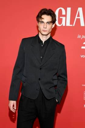 abb GlamourWomen Nils Küsel Kuesel on the red carpet at the 3 GLAMOUR WOMEN OF THE YEAR AWARD at The Ritz Carlton Hotel Berlin on 14 11 2025 in Berlin Berlin Germany