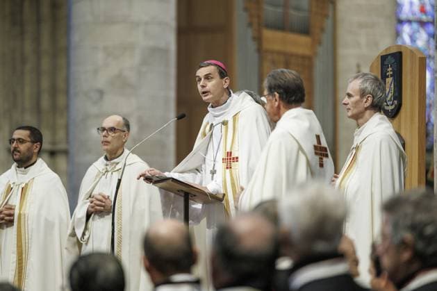 Archbishop Luc Terlinden (C) pictured during the Te Deum mass, on the occasion of the King s Feast, at the Saint Michael and St Gudula Cathedral (Cathedrale Saints Michel et Gudule Sint-Michiels- en Sint-Goedelekathedraal) in Brussels on Saturday 15 November 2025.  NICOLASxMAETERLINCK 141732550