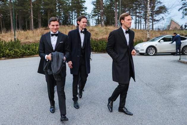 Holmenkollen Chapel Oslo 20251115 Leader of Unge Hoyre Ola Svenneby arrives at Holmenkollen Chapel and Stein Erik Hagen marries Bendik Skinningsrud Photo Amanda Pedersen Giske NTB Oslo Norway eV94CUKZVck EDITORIAL USE ONLY Ref eV94CUKZVck jpg  Copyright: xAmandaxPedersenxGiskex xNTBx