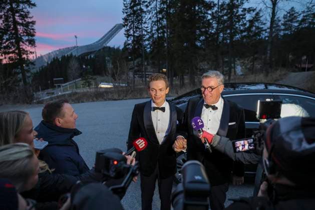 Holmenkollen Chapel Oslo 20251115 Stein Erik Hagen and Bendik Skinningsrud arrive at Holmenkollen Chapel for their wedding on Saturday afternoon Photo Amanda Pedersen Giske NTB Oslo Norway 92NtQ0eGxq8 EDITORIAL USE ONLY Ref 92NtQ0eGxq8 jpg  Copyright: xAmandaxPedersenxGiskex xNTBx