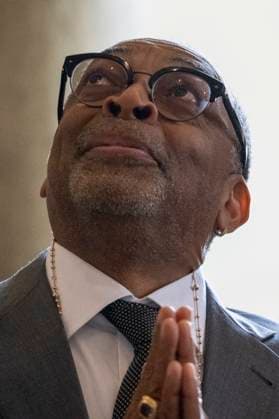 ITALY - ACTOR LEAVES AT THE END IF POPE LEO XIV WITH ARTISTS FROM THE WORL OF CINEMA AT THE VATICAN - 2025 11 15 Italy, Rome, Vatican, 2025 11 15.US film director Spike Lee leaves at the end of an audience of Pope Leo XIV with artists from the world of cinema at the Vatican . More than 100 film industry professionals, whether actors, directors or producers, were received by the pope inside the Apostolic Palace. EDITORIAL USE ONLY - NO BOOKS Copyright: xALESSIAxGIULIANIx