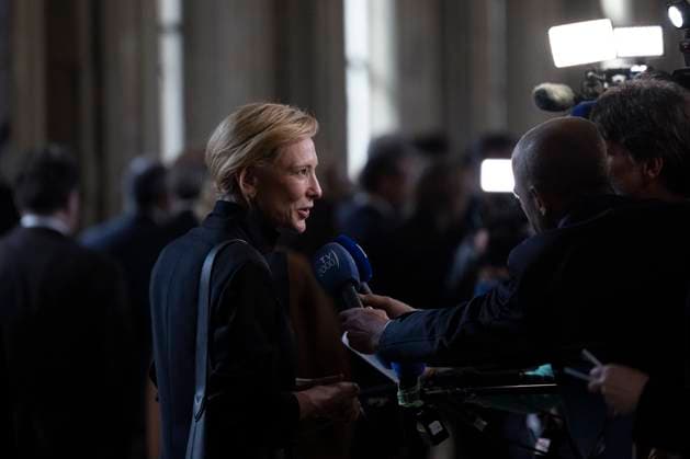 ITALY - ACTOR LEAVES AT THE END IF POPE LEO XIV WITH ARTISTS FROM THE WORL OF CINEMA AT THE VATICAN - 2025 11 15 Italy, Rome, Vatican, 2025 11 15.Australian actress Cate Blanchett leaves at the end of an audience of Pope Leo XIV with artists from the world of cinema at the Vatican . More than 100 film industry professionals, whether actors, directors or producers, were received by the pope inside the Apostolic Palace. EDITORIAL USE ONLY - NO BOOKS Copyright: xALESSIAxGIULIANIx