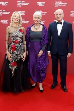 15 11 2025, Laureate Amy Gutmann, Museum Director Hetty Berg, Laureate Daniel Zajfman, at the 24 Prize for Understanding and Tolerance at the Jewish Museum in Berlin, Berlin Germany, Germany