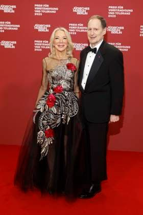15 11 2025, Laureate Amy Gutmann and husband at the 24 Prize for Understanding and Tolerance at the Jewish Museum in Berlin, Berlin Germany, Germany