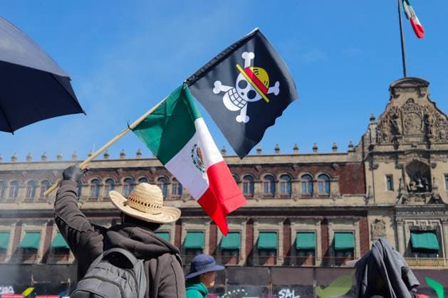 Young members of the self-proclaimed Ã¢â‚¬ËœGen ZÃ¢â‚¬â ¢ take part in a protest against the Mexican government following the murder of Uruapan Mayor Carlos Manzola, while Mexico s President Claudia Sheinbaum has questioned the legitimacy of the movement in recent days. on November 15, 2025 in Mexico City, Mexico. Mexico City Mexico - ZUMAe321 20251115_zia_e321_010 Copyright: xCarlosxSantiagox